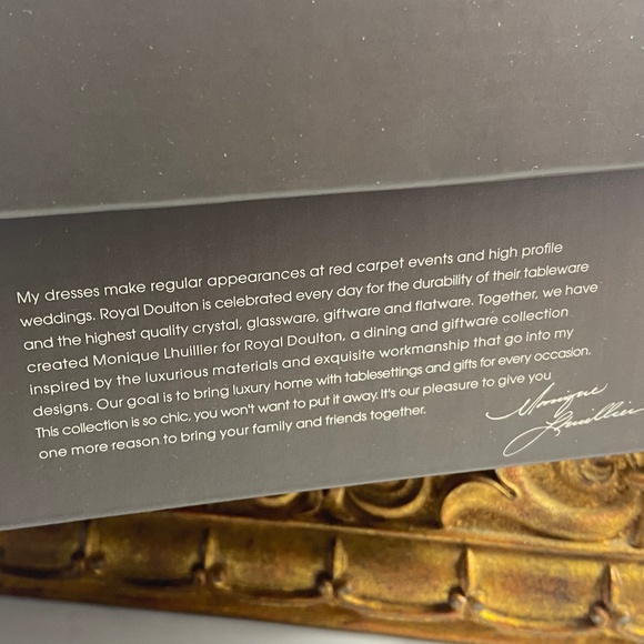 Monique Lhuillier for Royal Doulton pair of wine glasses NIB - Picture 6 of 10